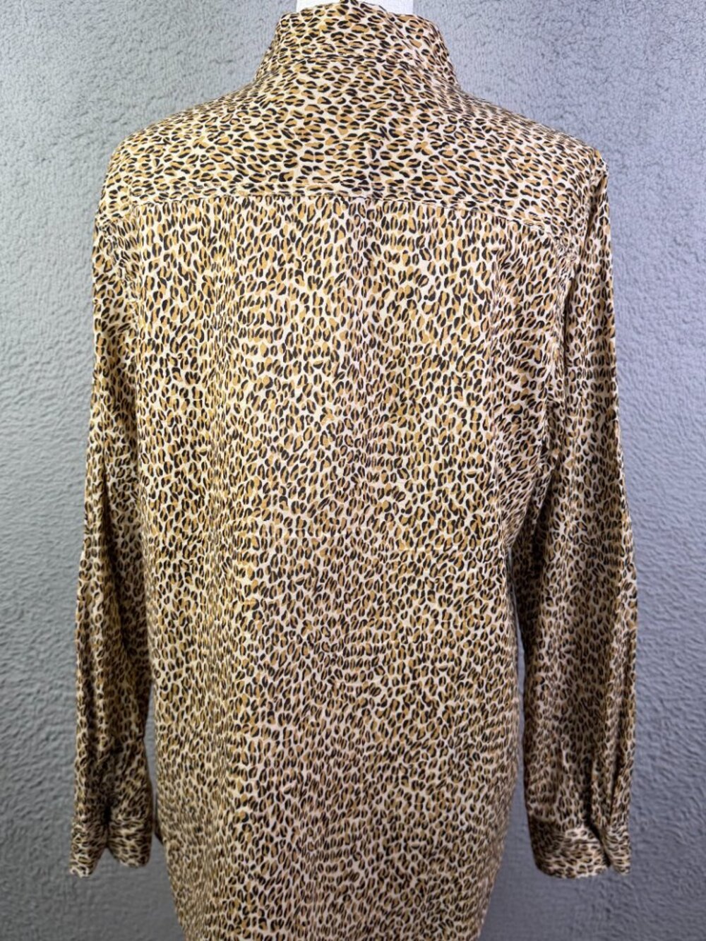 J Mclaughlin top Womens Large Brown Animal Print Button Up Long Sleeve Cotton - Picture 3 of 8